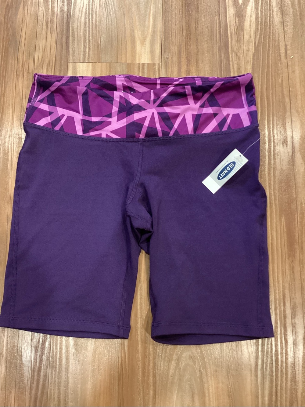Old Navy Purple High-Waist Bike Shorts NWT with Geometric Waistband